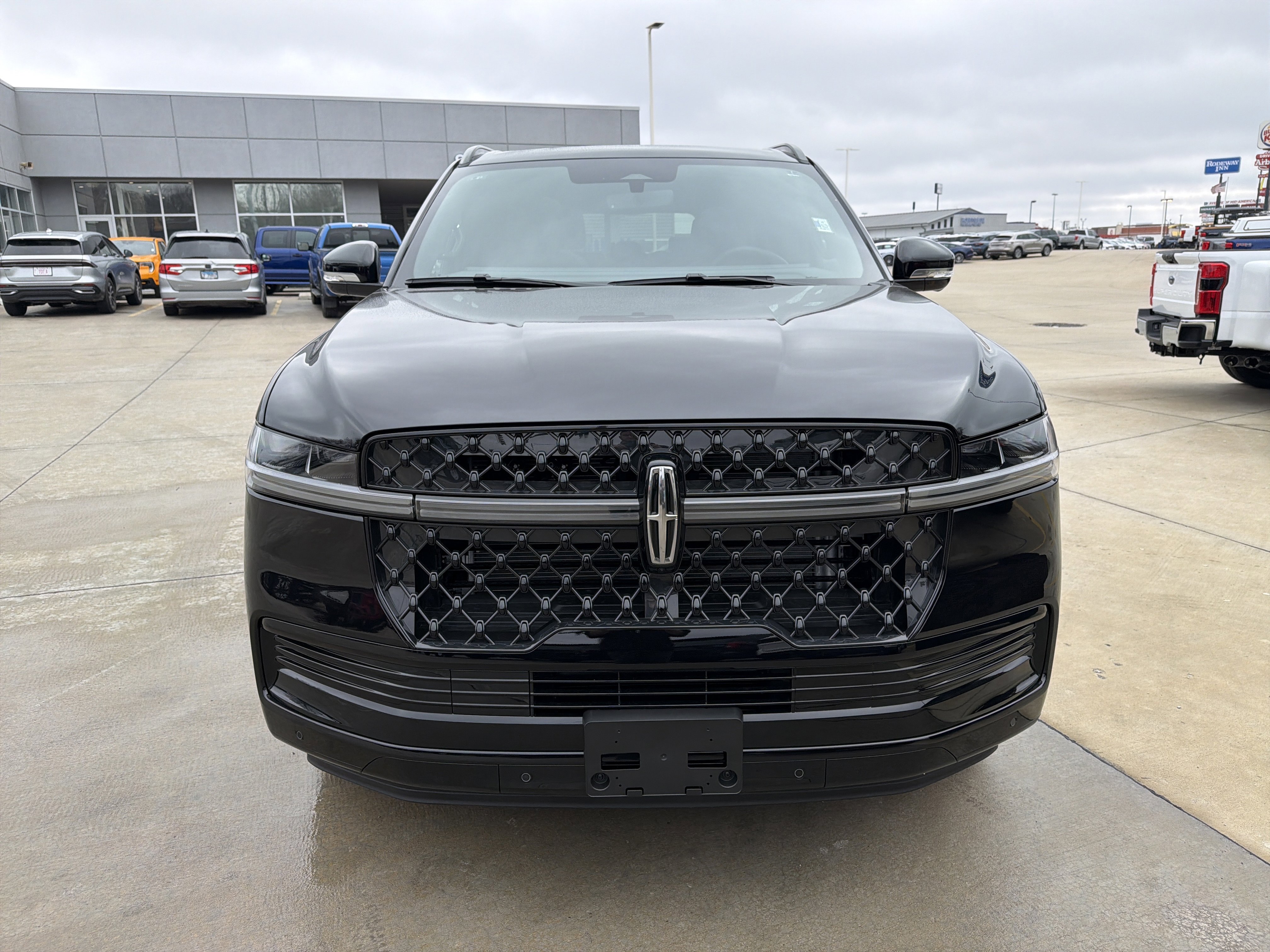 New 2026 Lincoln Navigator L Reserve image 2