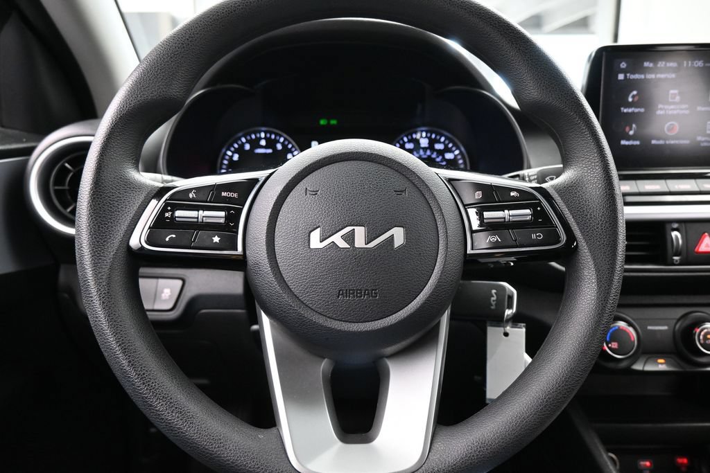 Used 2024 Kia Forte LXS w/ LXS Technology Package FWD image 23