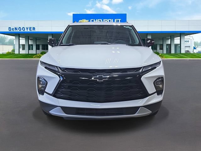 New 2026 Chevrolet Blazer LT w/ Sound & Technology Package AWD/4WD image 3