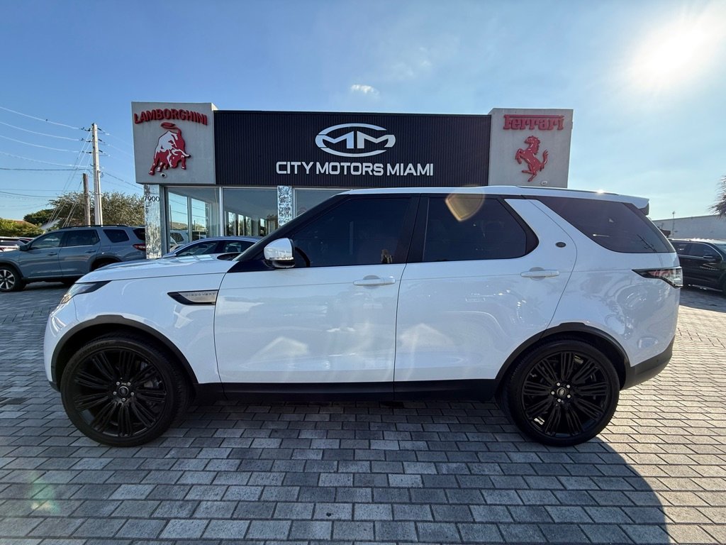 Used 2019 Land Rover Discovery SE image 4