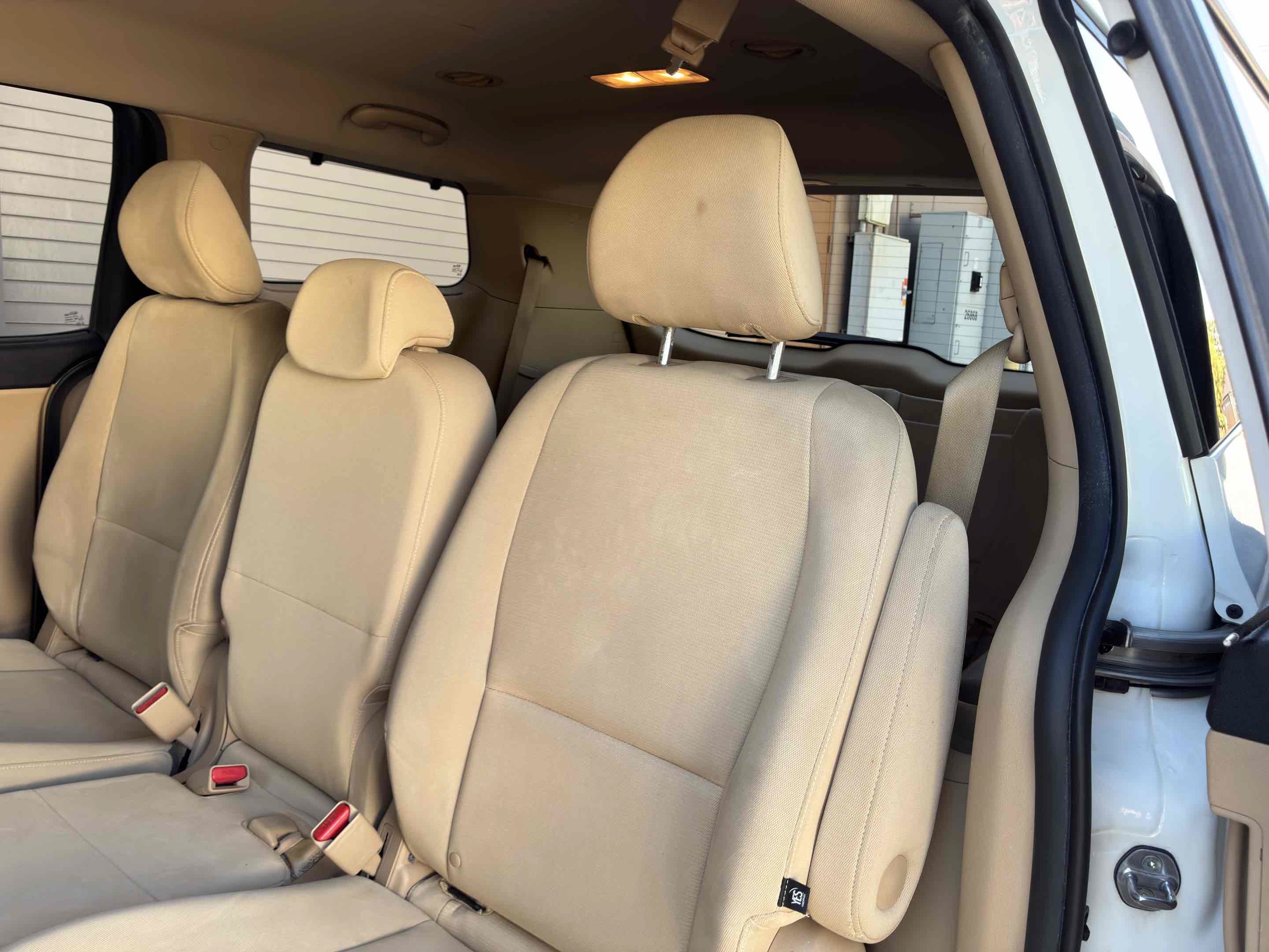 Used 2015 Kia Sedona LX w/ LX Convenience Package FWD image 53