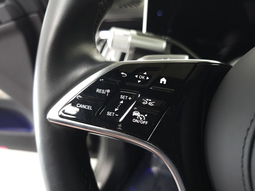 Used 2024 Mercedes-Benz S 500 4MATIC w/ AMG Line image 11