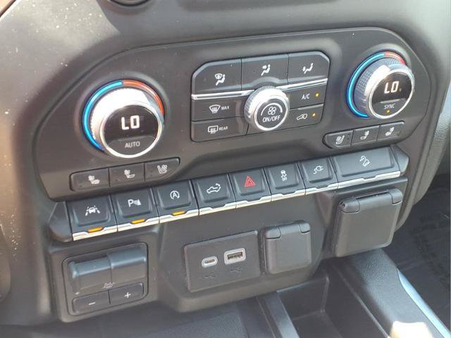 Used 2021 Chevrolet Silverado 1500 High Country w/ Technology Package AWD/4WD image 15
