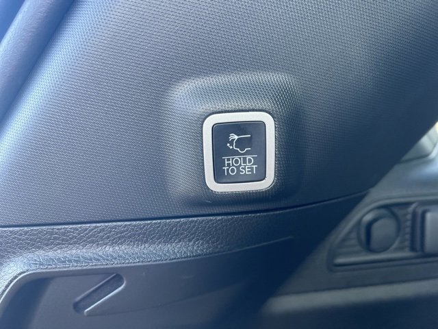 Used 2024 Jeep Grand Cherokee Limited image 18