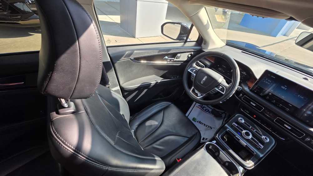 Used 2021 Lincoln Nautilus Reserve image 21