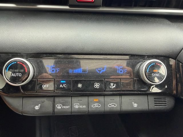 Used 2022 Hyundai Elantra SEL w/ Convenience + Premium Package FWD image 24