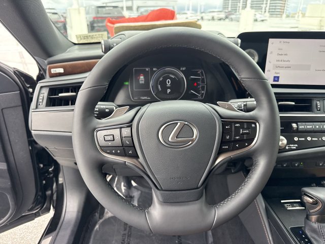 Certified 2024 Lexus ES 300h w/ Premium Package FWD image 14