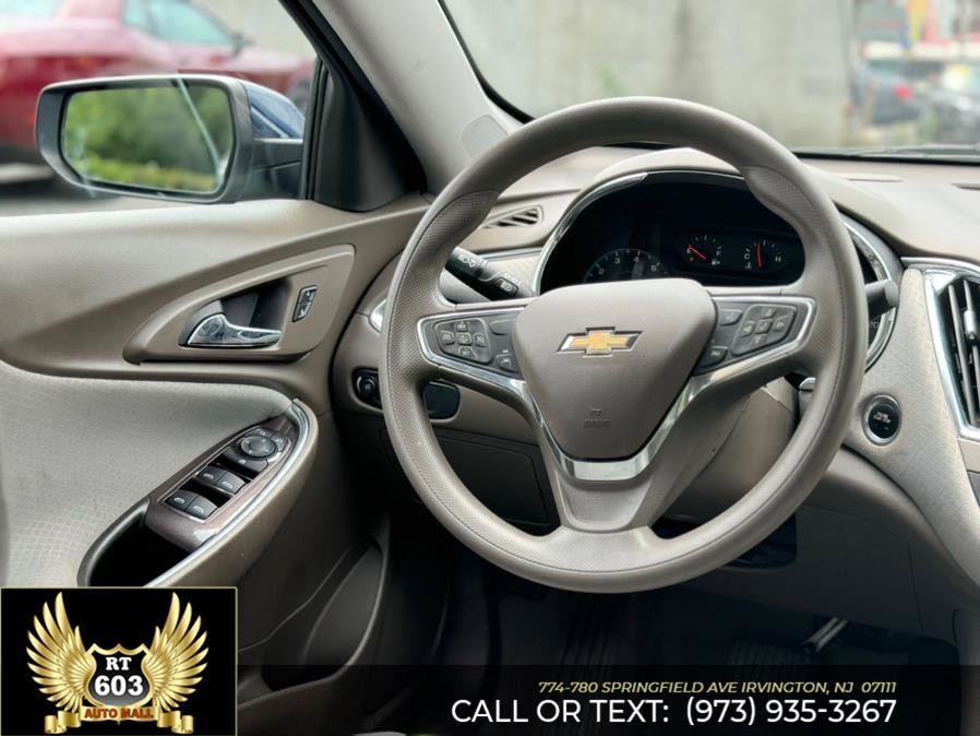 Used 2020 Chevrolet Malibu LT image 16
