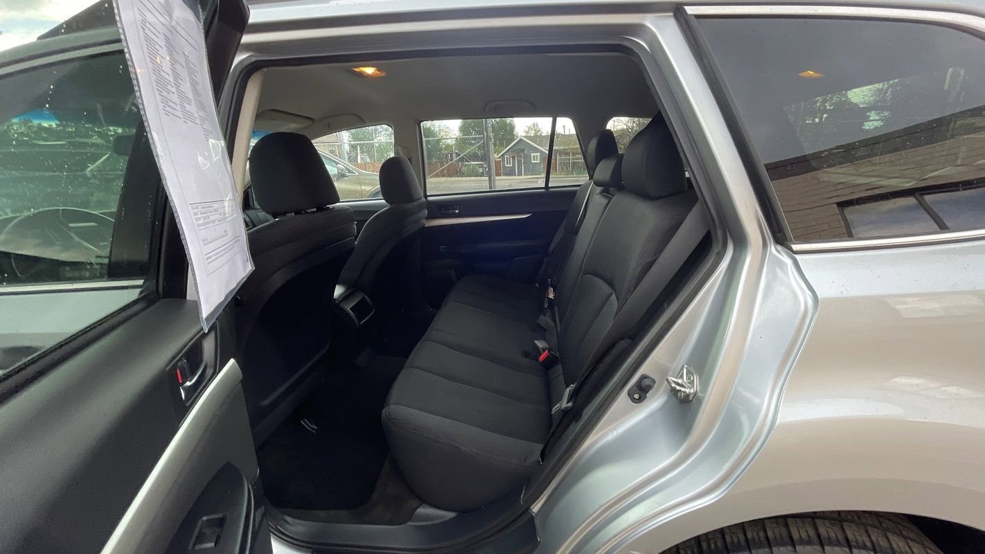 Used 2012 Subaru Outback 2.5i Premium AWD/4WD image 18
