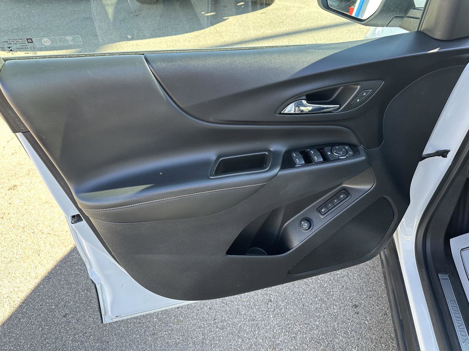 Used 2022 Chevrolet Equinox Premier image 23