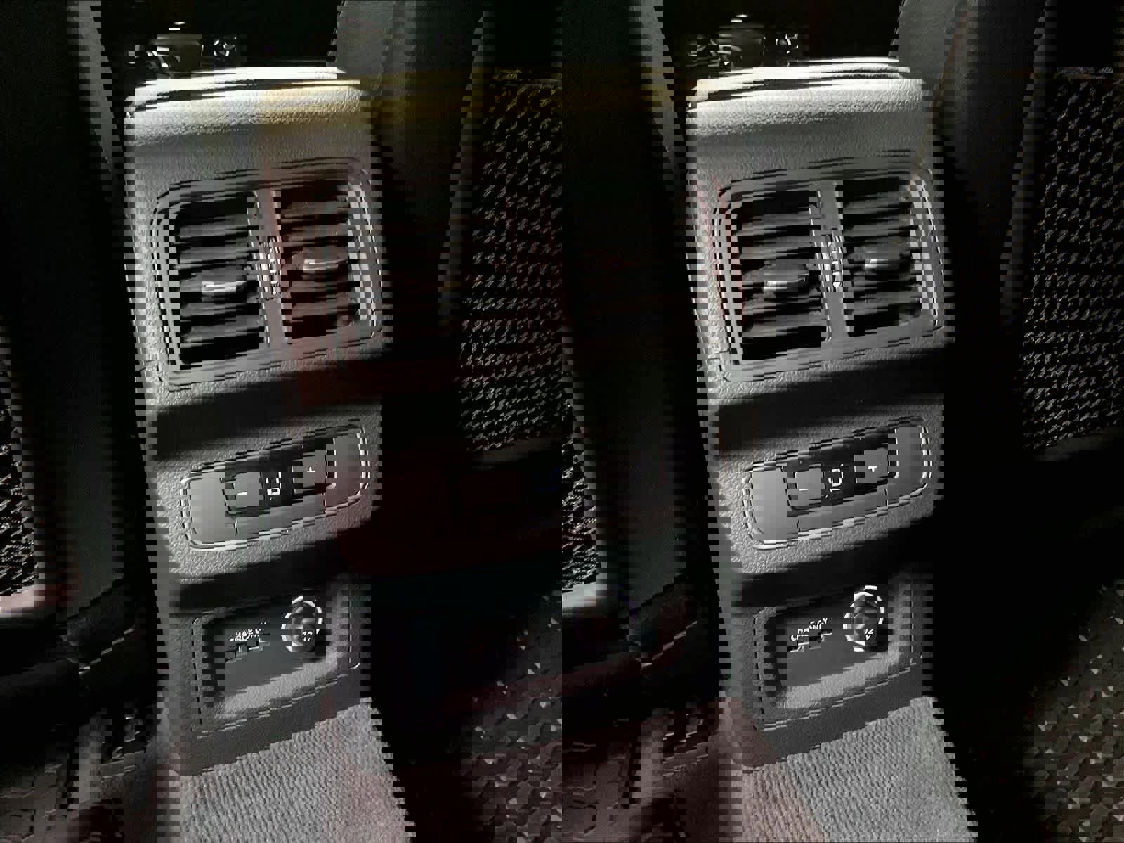 Used 2020 Audi Q5 Prestige w/ Prestige Package image 34