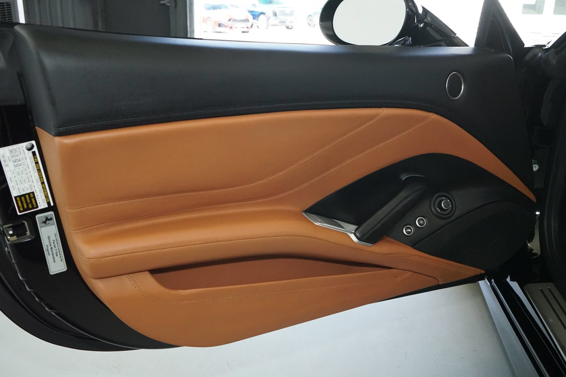 Used 2016 Ferrari California T RWD image 18