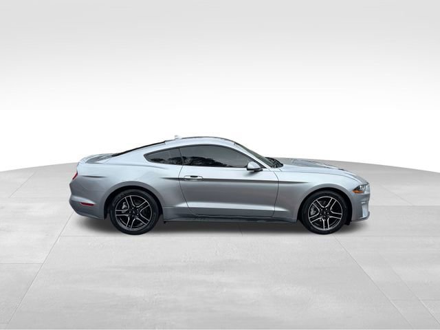Used 2022 Ford Mustang Premium RWD image 6