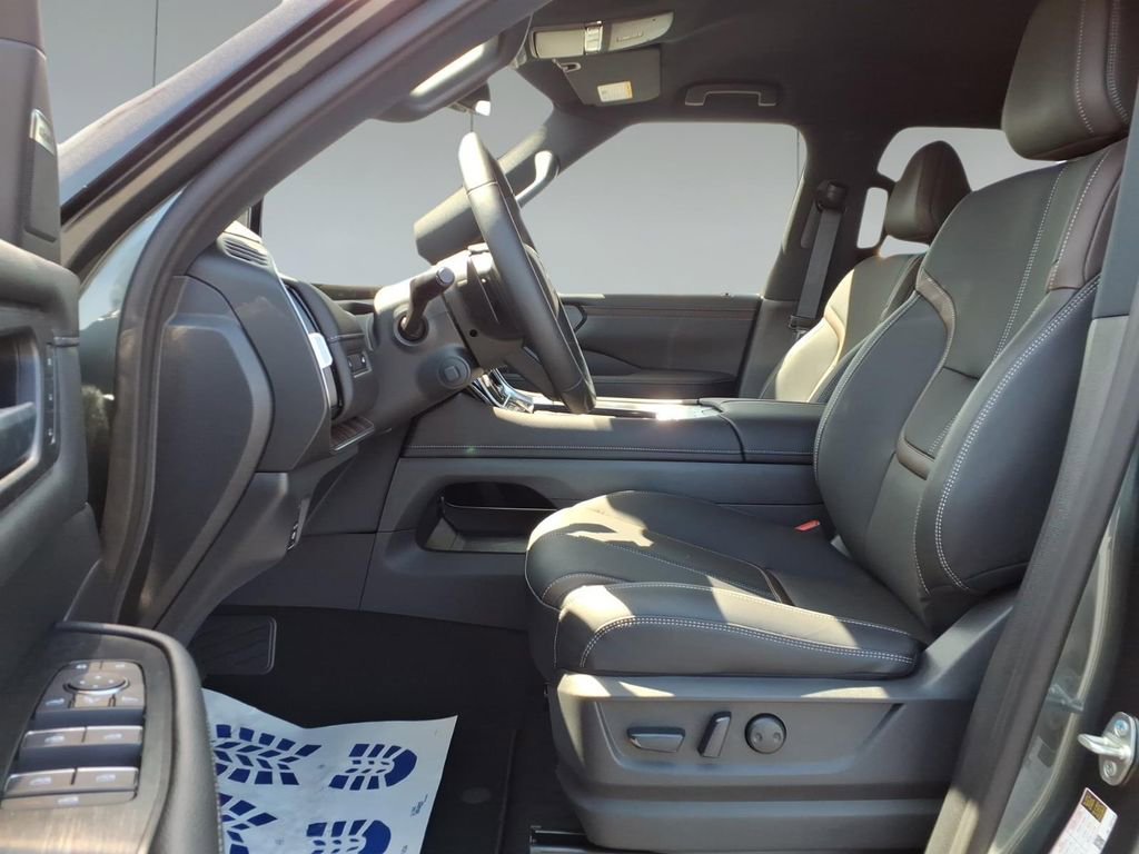 New 2026 Nissan Armada SL w/ Captain's Chari Seat Package image 16