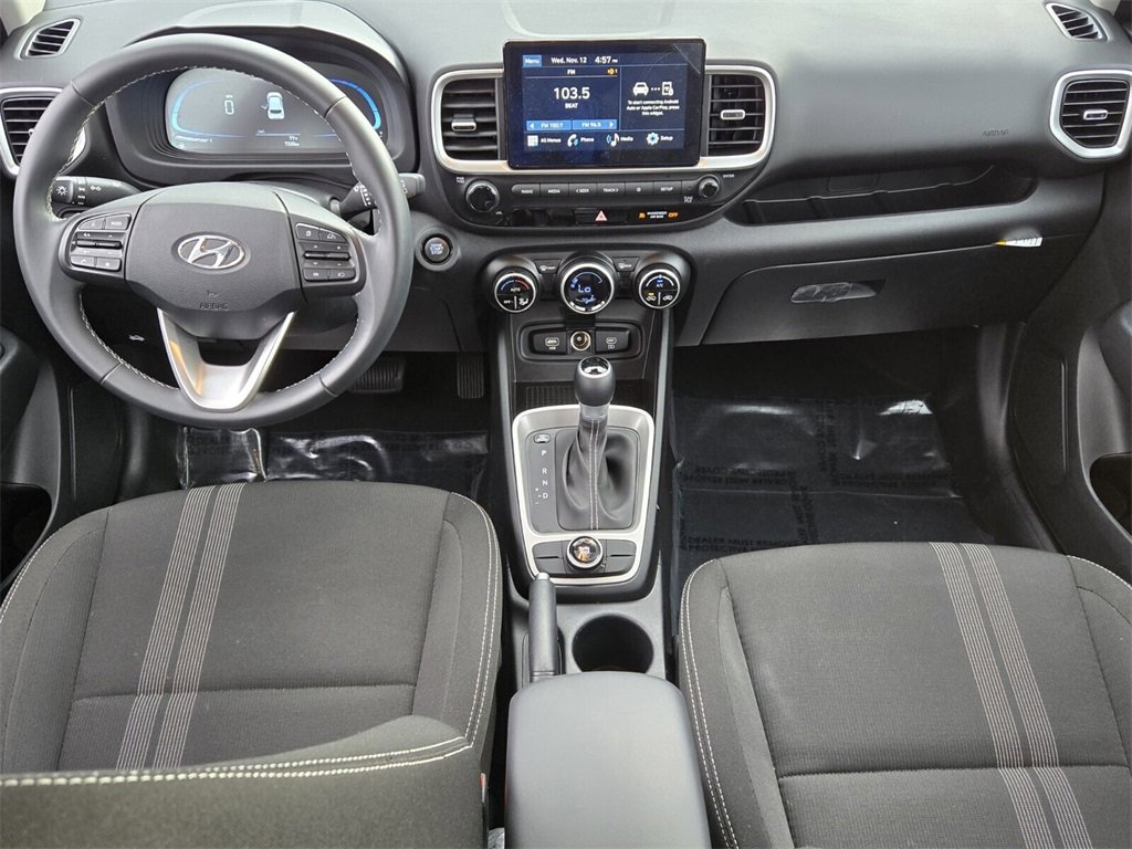 Certified 2025 Hyundai Venue SEL image 12