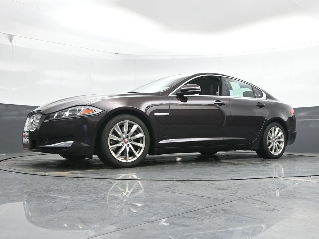 Used 2015 Jaguar XF Premium image 42