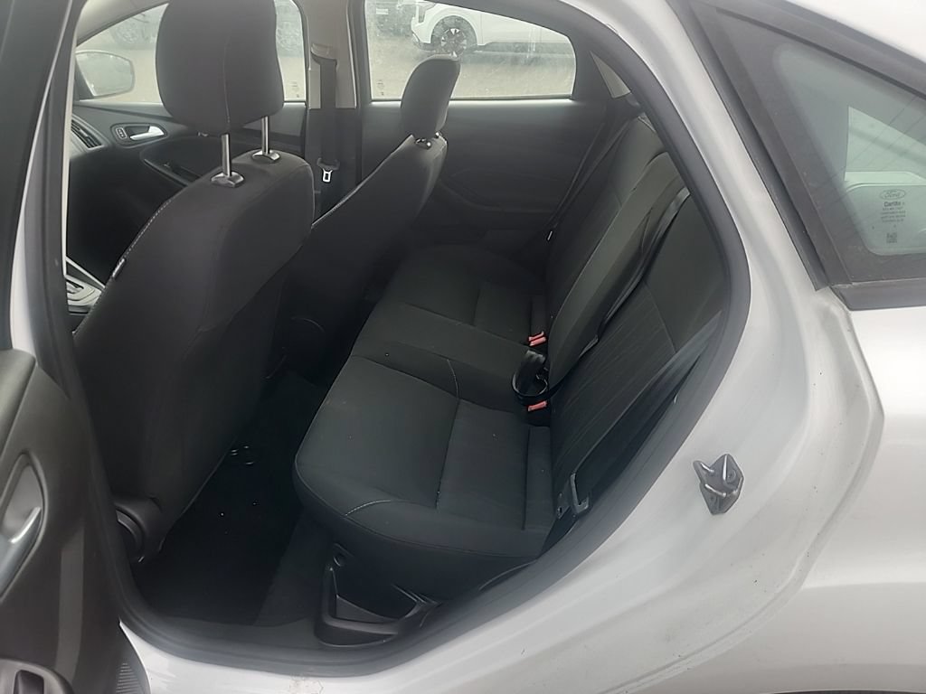Used 2018 Ford Focus SE FWD image 26
