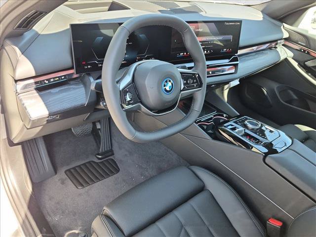 New 2027 BMW i5 M60 RWD image 3