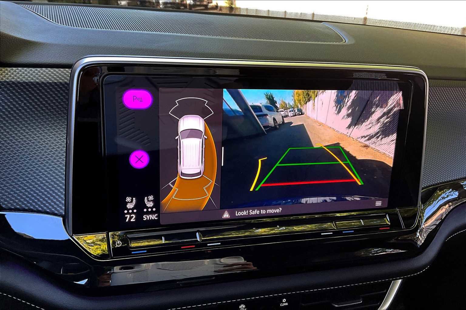 Used 2025 Volkswagen Atlas Cross Sport SEL image 24