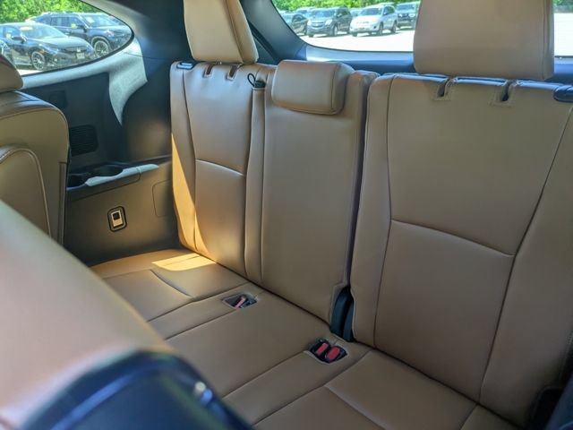 Used 2025 Toyota Highlander Platinum AWD/4WD image 18