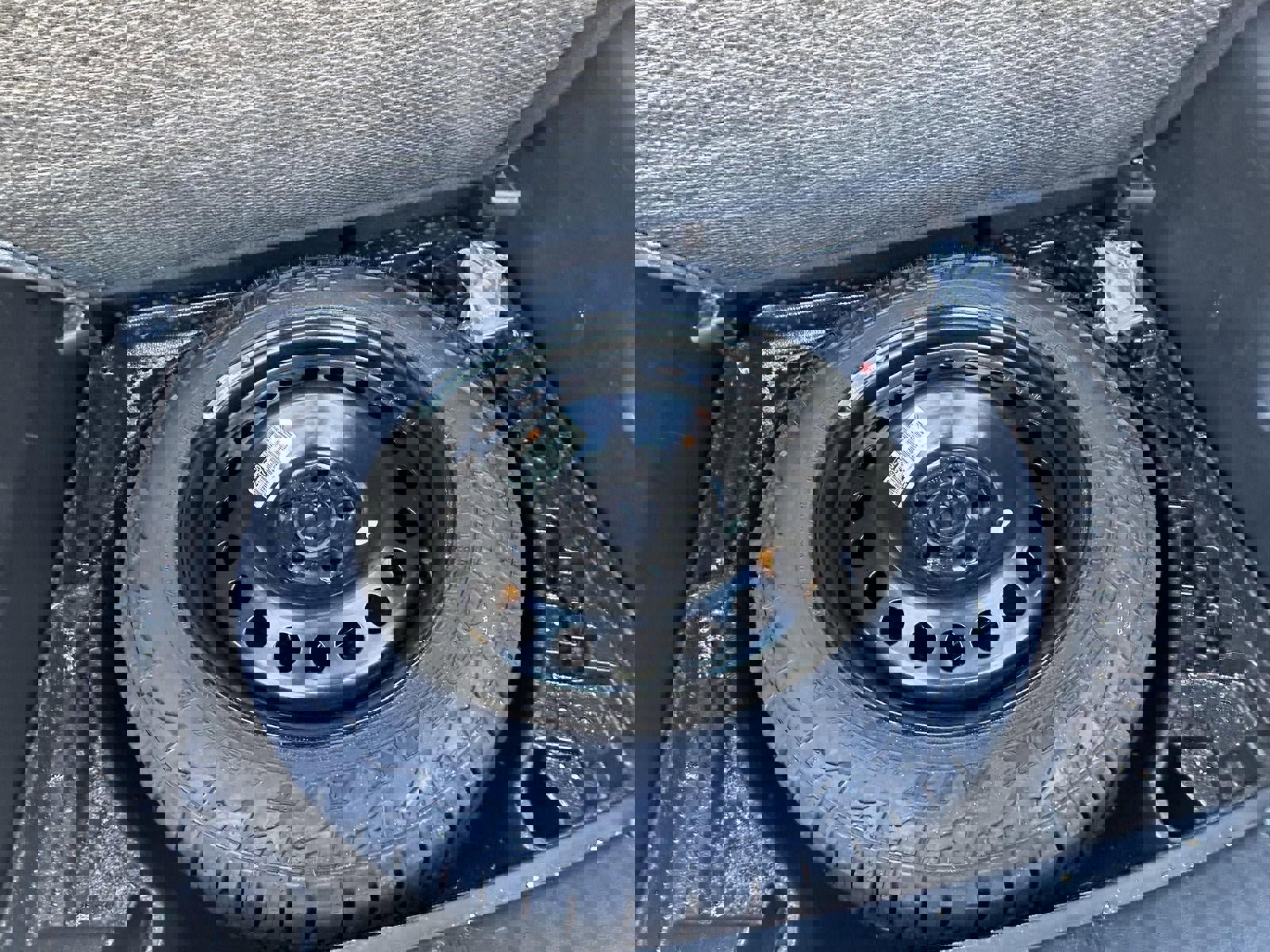 Used 2025 Jeep Compass Trailhawk image 40