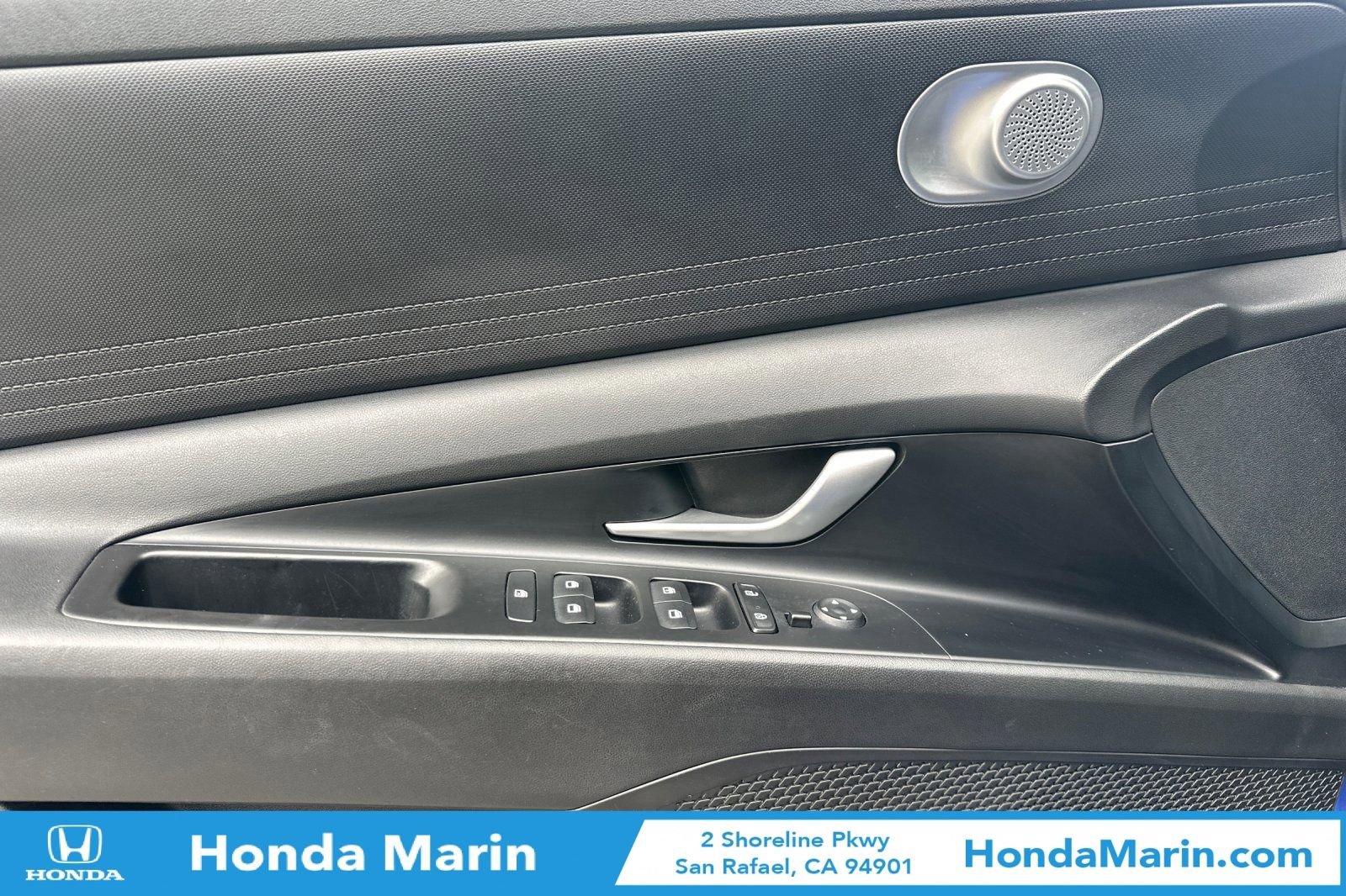 Used 2022 Hyundai Elantra SE image 13