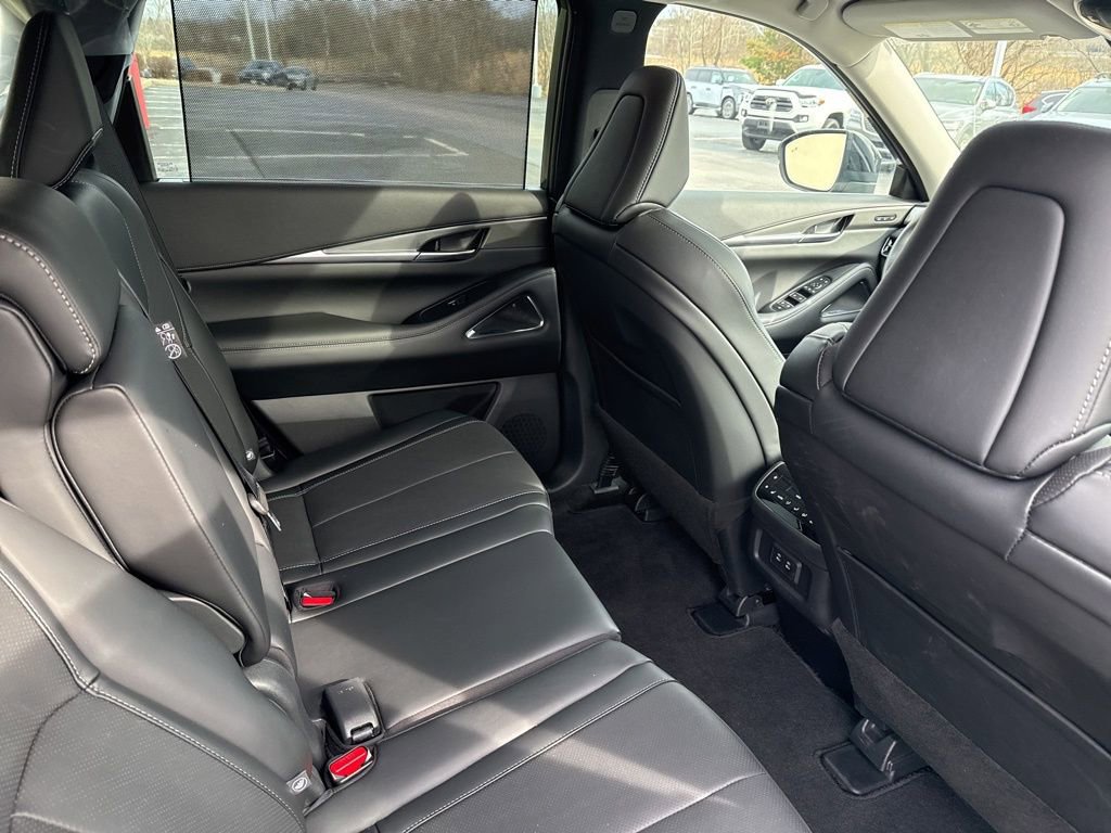 Certified 2026 INFINITI QX60 Luxe w/ Cargo Package image 29