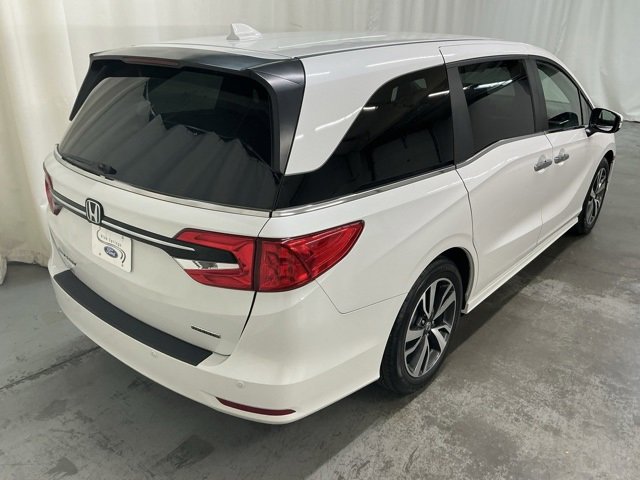 Used 2023 Honda Odyssey Touring image 3