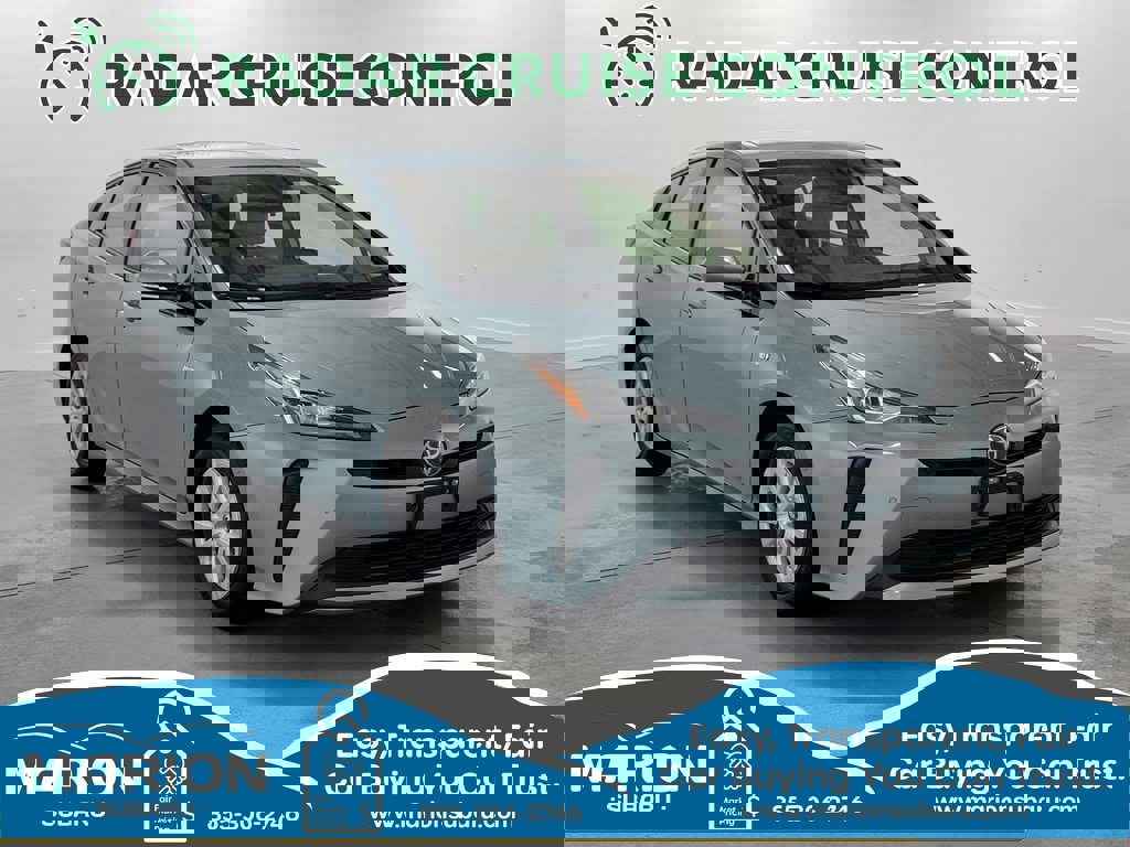 Used 2020 Toyota Prius LE image 1