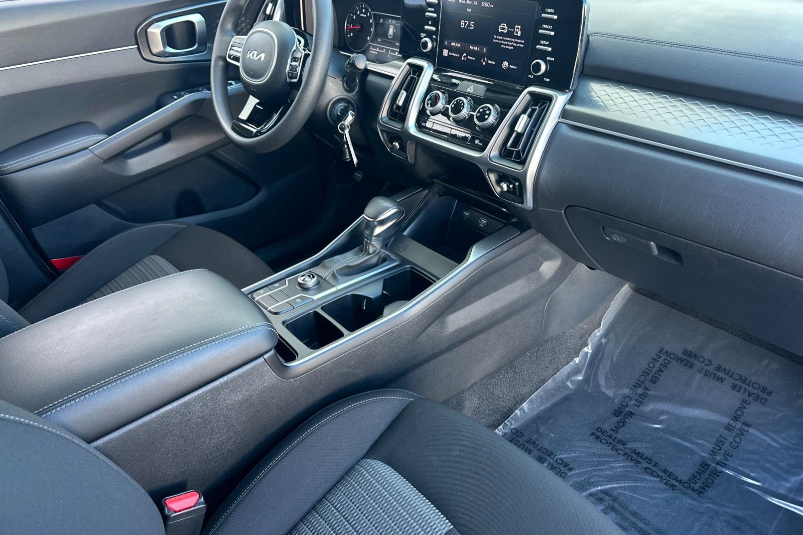 Used 2023 Kia Sorento LX image 19