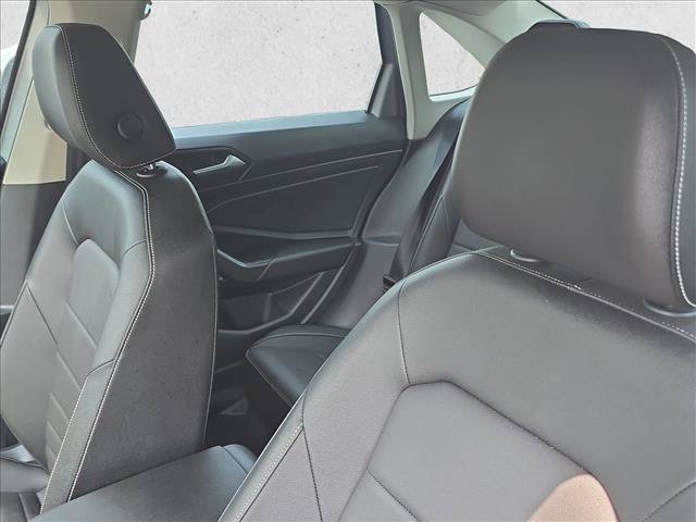 Used 2023 Volkswagen Jetta SE FWD image 17