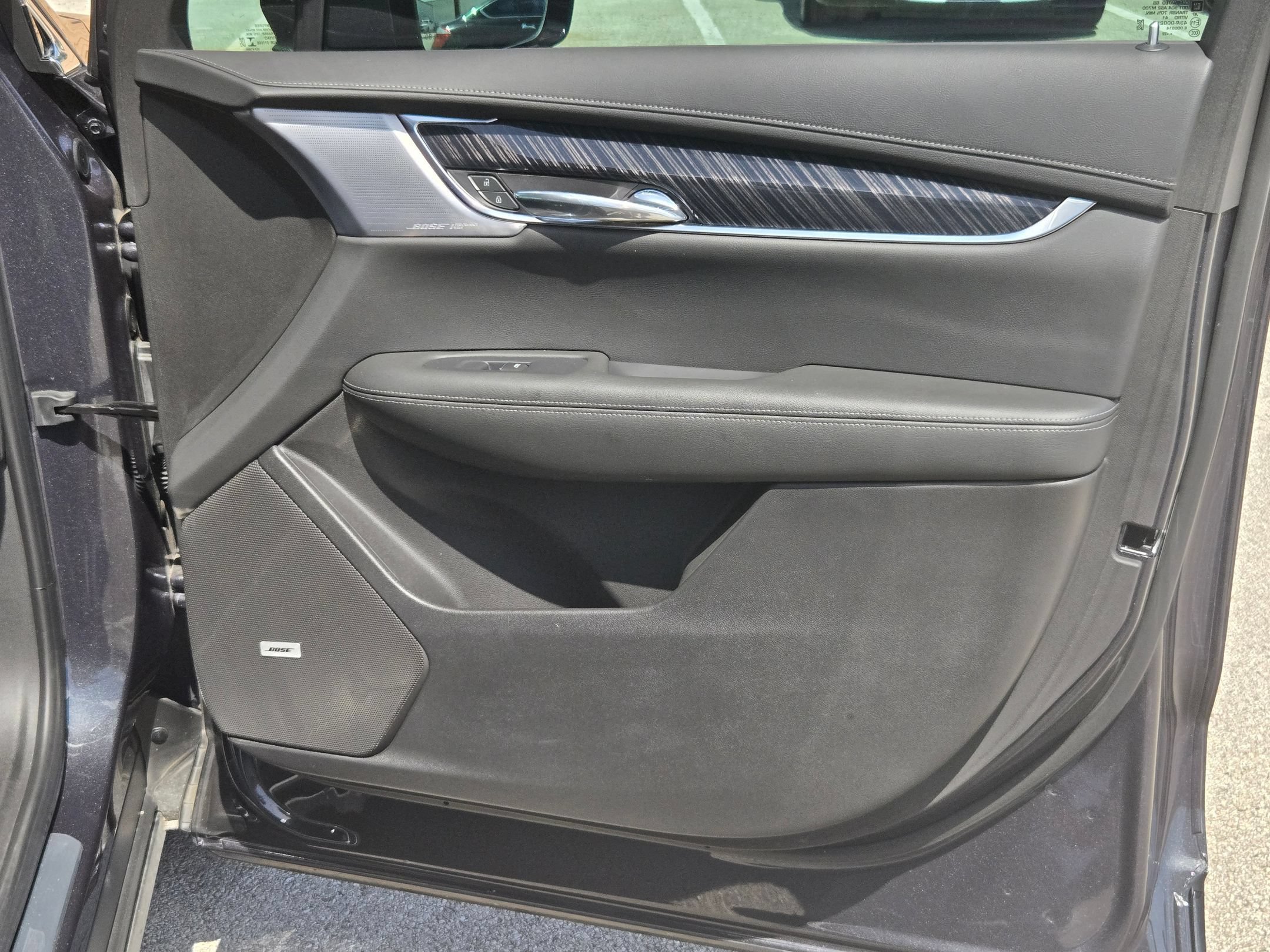 Used 2022 Cadillac XT6 Premium Luxury w/ Technology Package FWD image 29