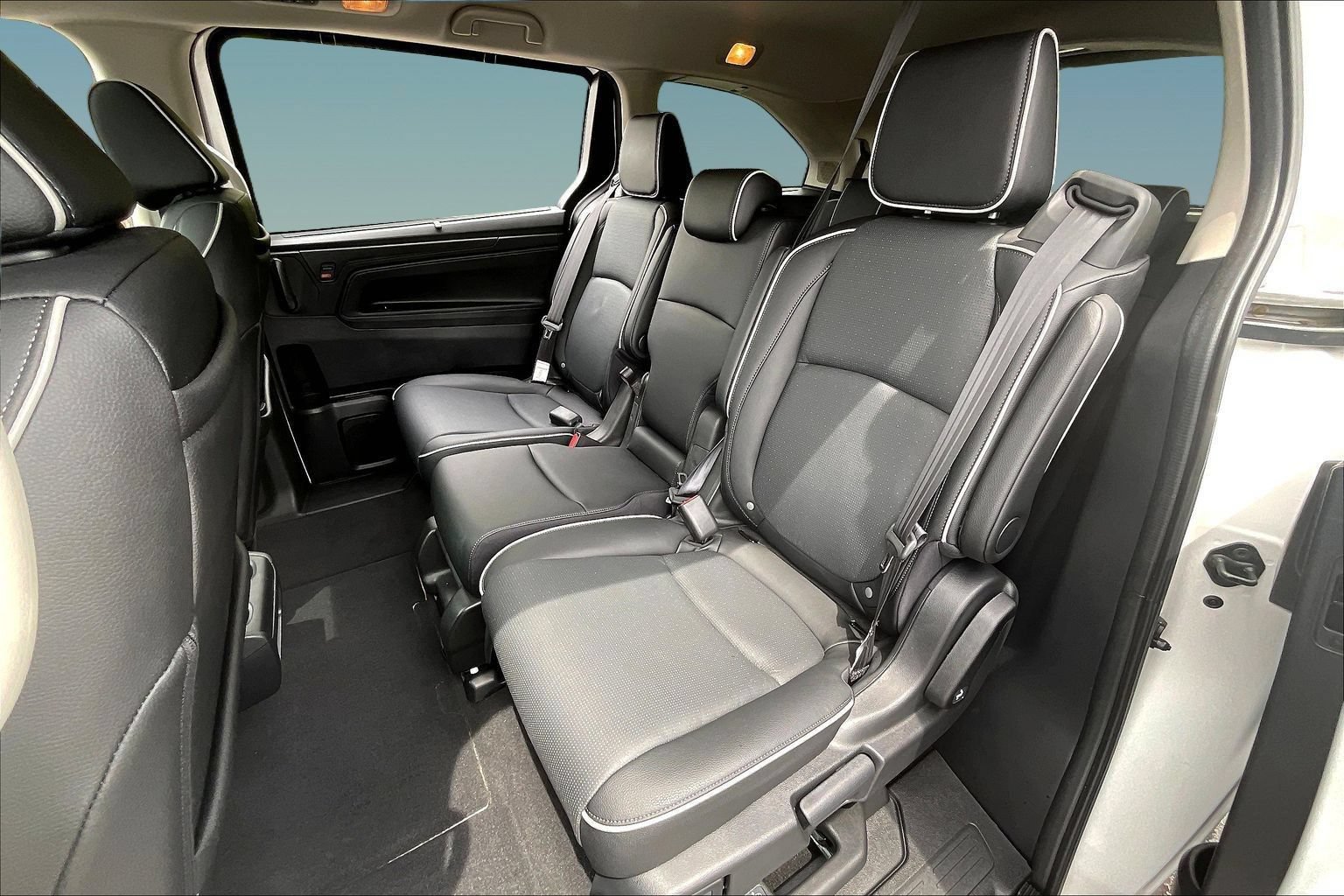 Used 2026 Honda Odyssey Elite image 22