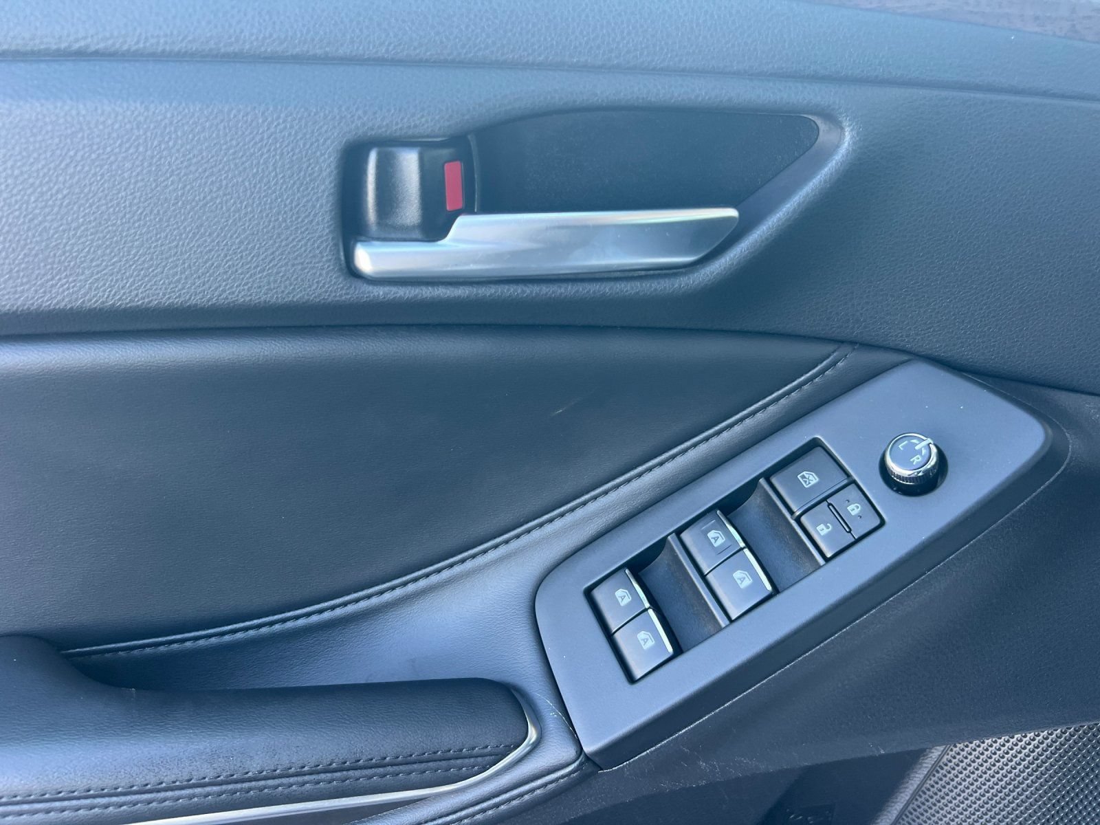 Used 2019 Toyota Avalon XLE w/ Moonroof Package FWD image 10