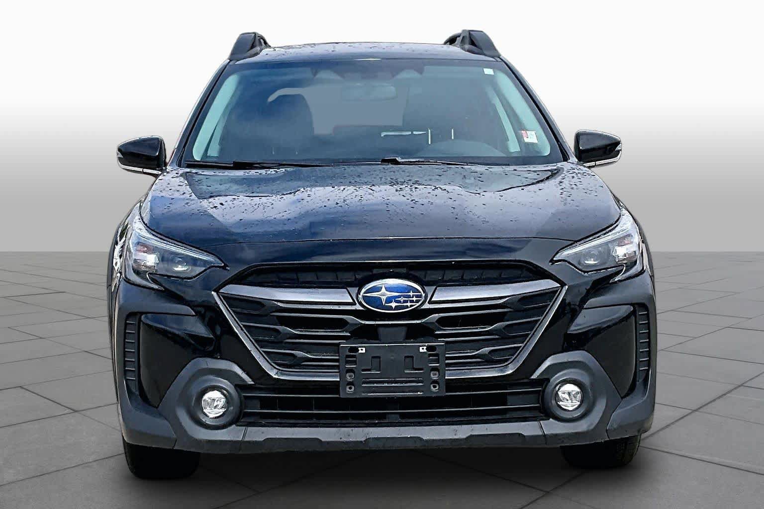 Used 2024 Subaru Outback Premium AWD/4WD image 3