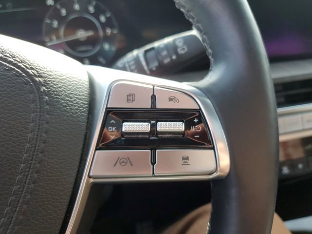 Used 2024 Kia Telluride SX w/ Towing Package image 26