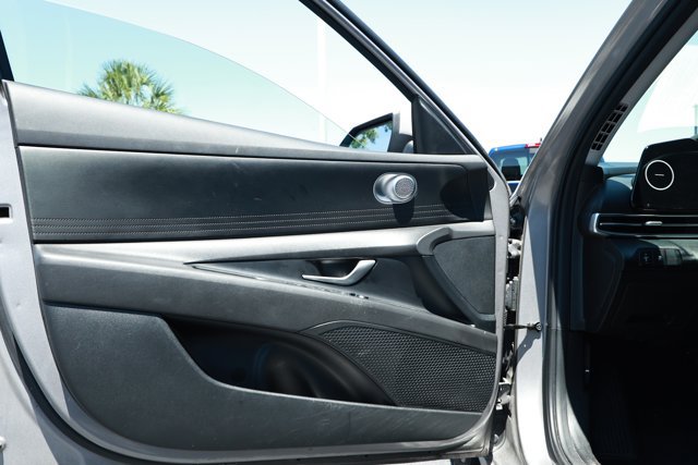 Used 2024 Hyundai Elantra SEL FWD image 20