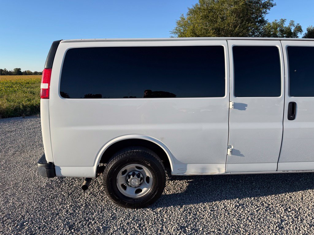 Used 2017 Chevrolet Express 3500 LT w/ LT Preferred Equipment Group RWD image 21