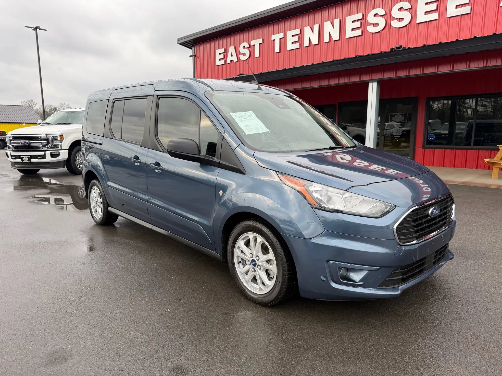 Used 2022 Ford Transit Connect XLT FWD image 1