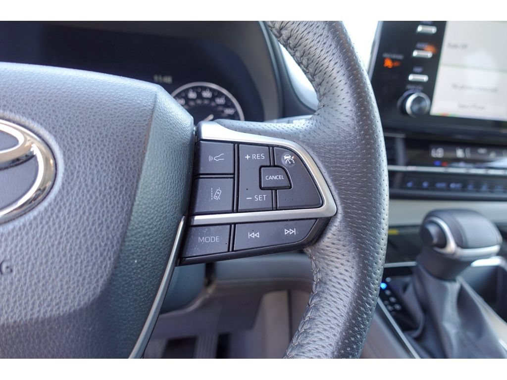 Certified 2023 Toyota Sienna Limited AWD/4WD image 15