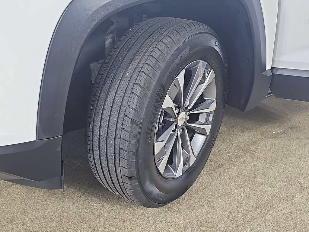 Certified 2025 Chevrolet Equinox LT AWD/4WD image 37