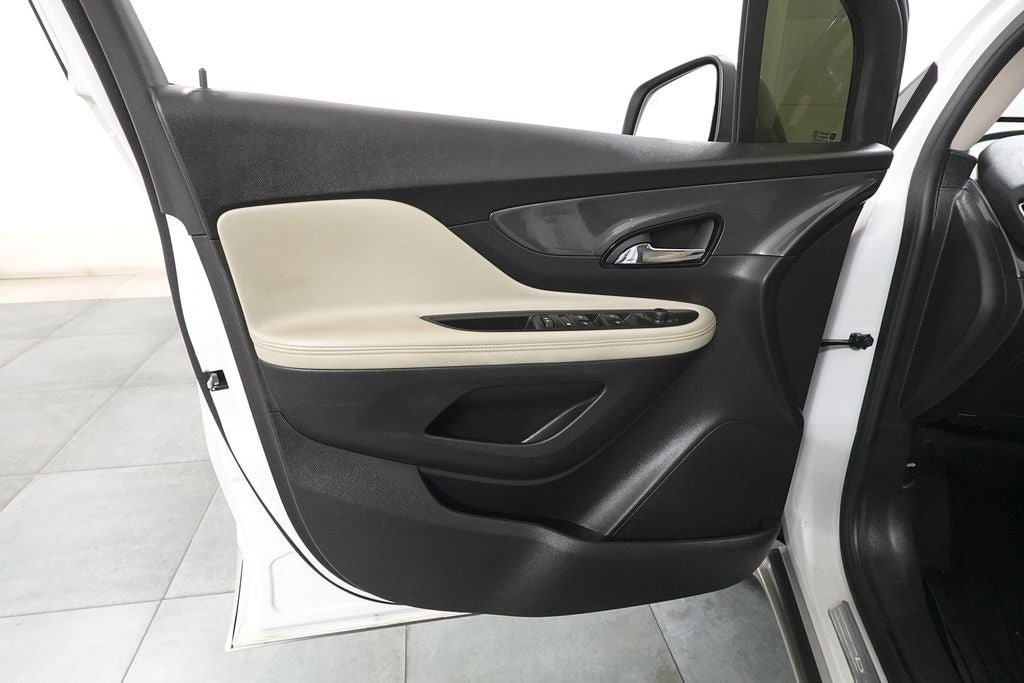 Used 2019 Buick Encore Essence w/ Experience Buick Package FWD image 20