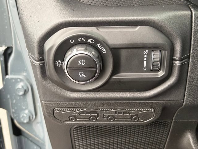 New 2026 Jeep Gladiator Mojave w/ Safety Group AWD/4WD image 26