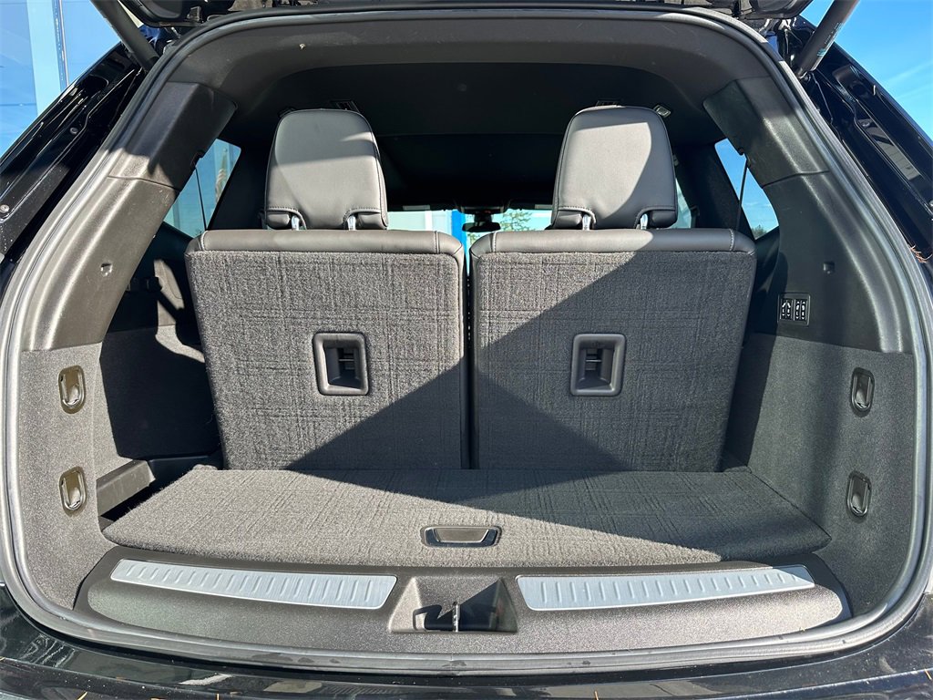 Used 2022 Cadillac XT6 Premium Luxury image 14