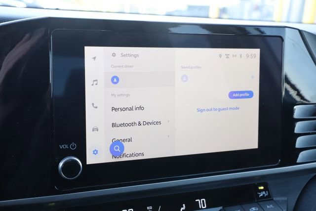 Used 2025 Toyota Camry LE FWD image 31