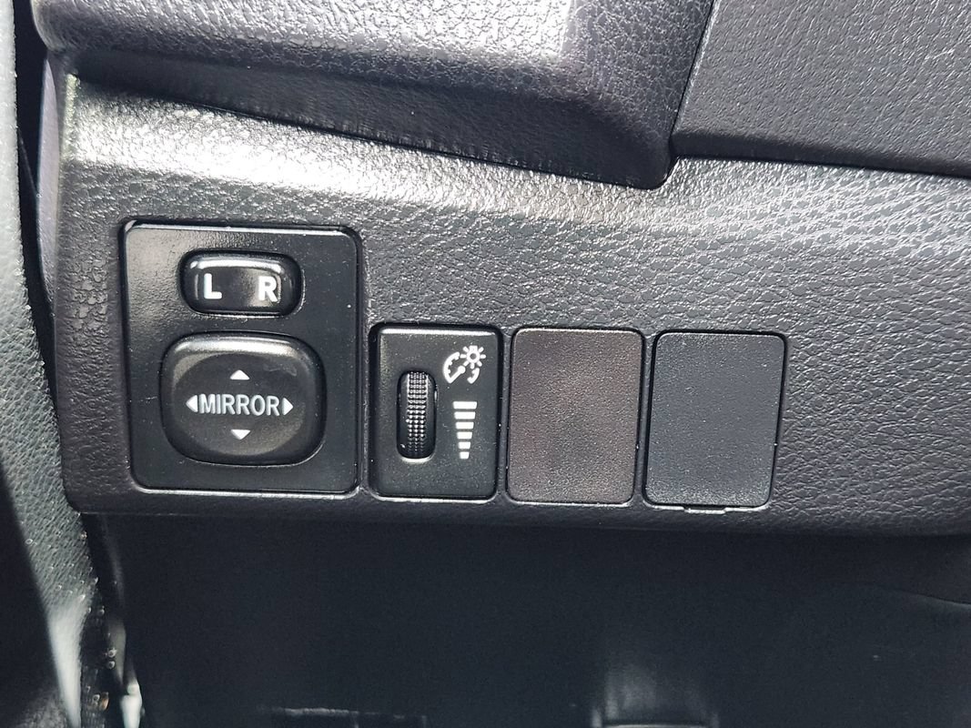 Used 2015 Toyota Corolla S FWD image 25