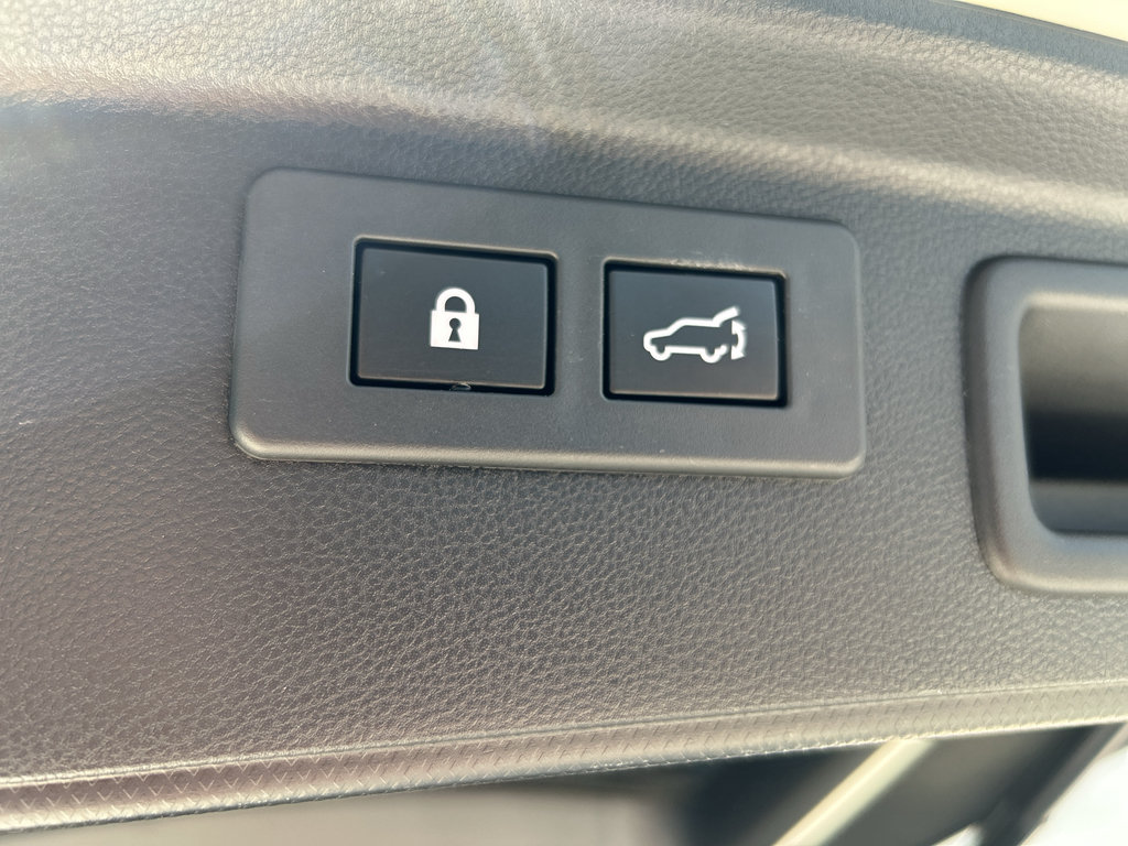 Certified 2022 Subaru Forester Touring AWD/4WD image 9