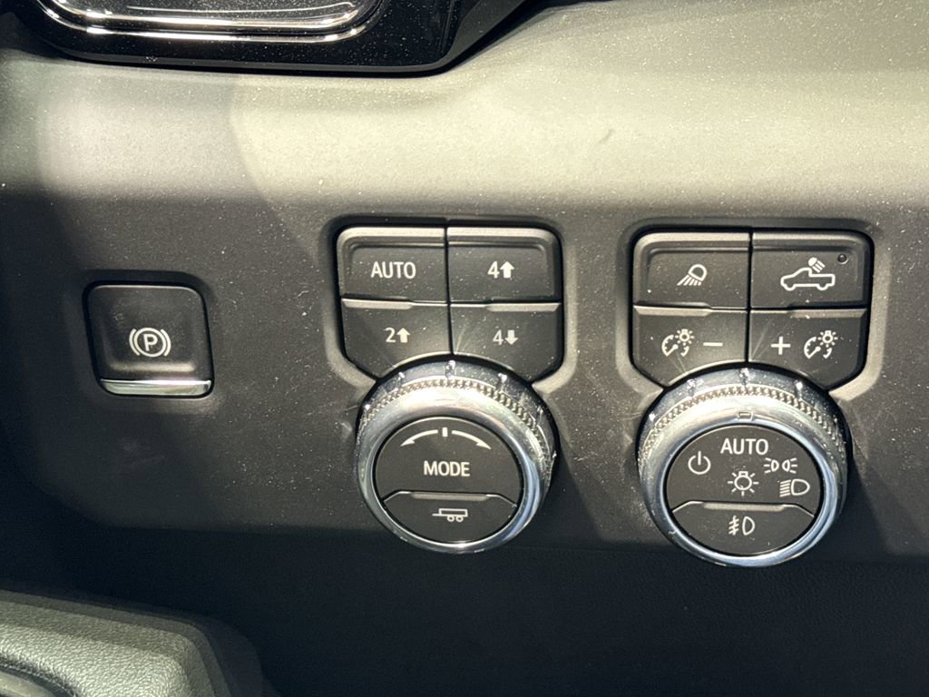 New 2026 GMC Sierra 1500 AT4 w/ AT4 Preferred Package image 39