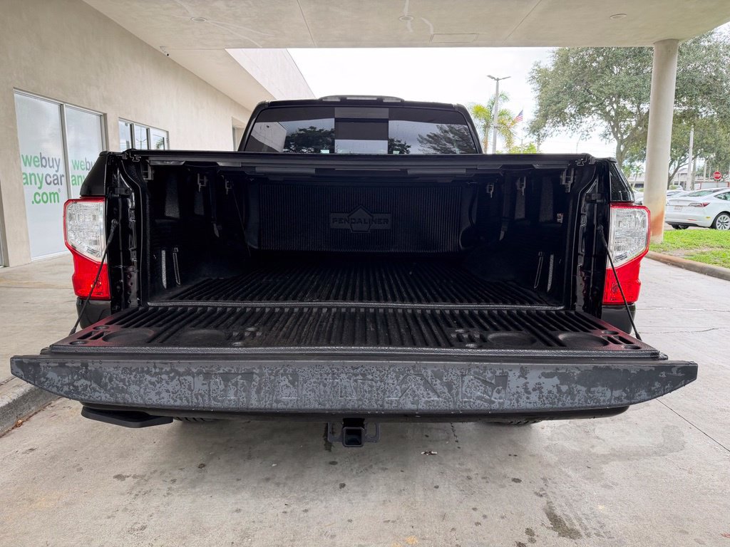 Used 2021 Nissan Titan SV w/ SV Convenience Package RWD image 38