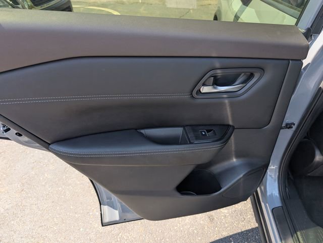 Certified 2023 Nissan Rogue SL AWD/4WD image 10